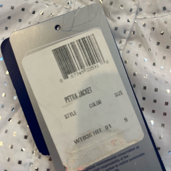 NWT Asics Petra running jacket - Picture 4 of 6